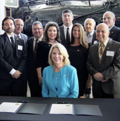 Carlentini-Omaha-Association-USA—Inc——Mayor-Jean-Stothert.jpg