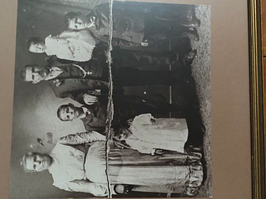 Patrick-Campesi-s-great-grandfather-Joseph-Campesi-with-parents—Vincenzo-and-Gaetana.jpg